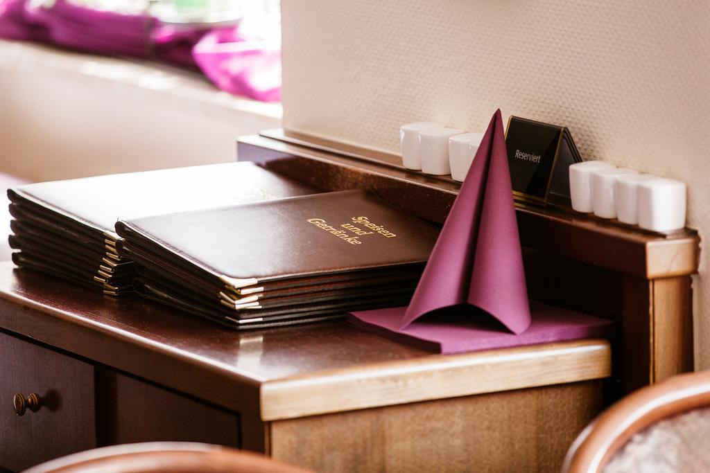 Hotel Am Bahnhof Stendal Ngoại thất bức ảnh