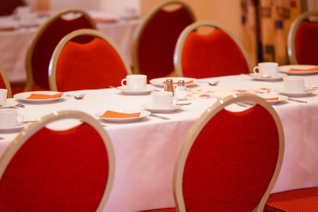Hotel Am Bahnhof Stendal Ngoại thất bức ảnh